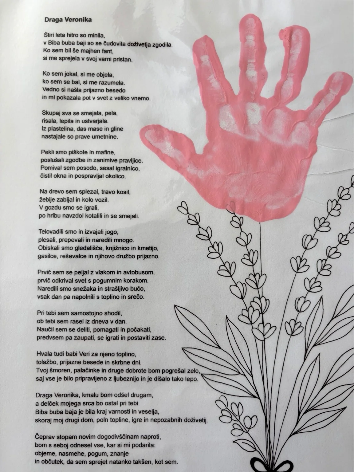 Resnična zahvala Veroniki z rožnatim odtisom dlani in zapisom o štirih letih v varstvu